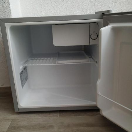 Hostal Cuatro Torres Madrid Eksteriør billede